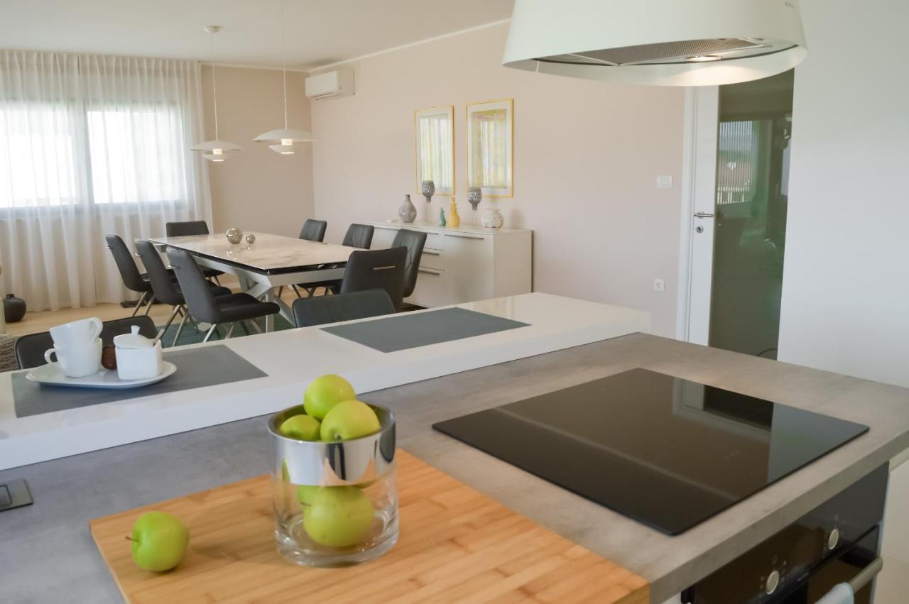 Rova Apartment Malinska Kültér fotó